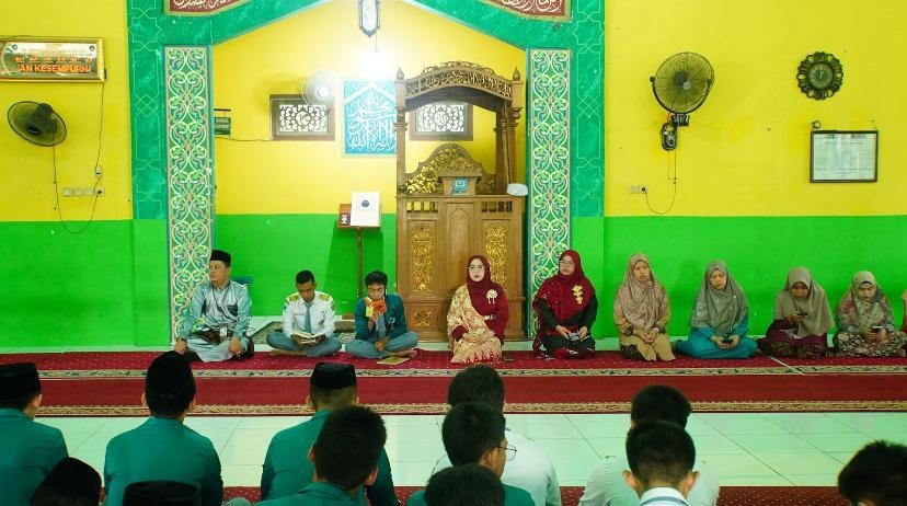 Doa Bersama Hiasi Peringatan HGN MAN IC Jambi