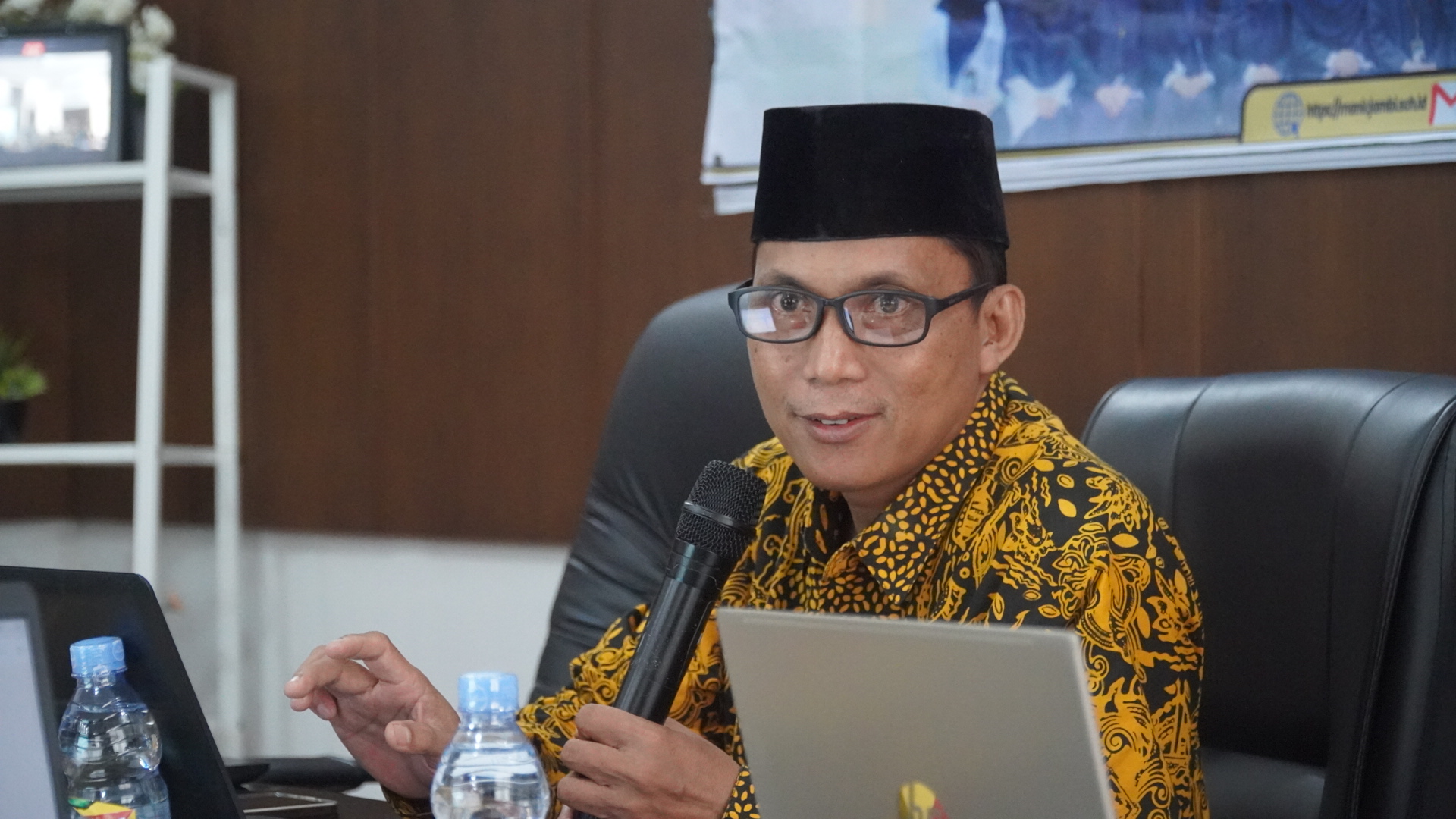 Dr.  M. Siddik Apresiasi Kinerja MAN IC Jambi, “Bekerjalah dengan Rasa Cinta”
