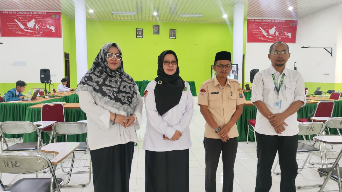 Hari Kedua OSN Tingkat Provinsi Berjalan Lancar, Kepala MAN IC Jambi Pastikan Pelaksanaan Tetap Kondusif