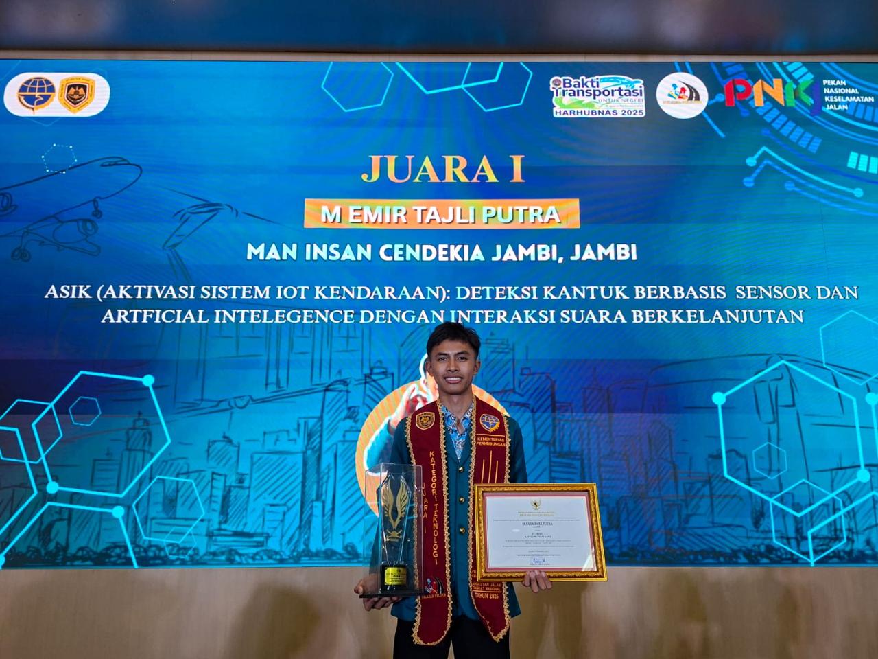 Juara 1 Nasional! Emir MAN IC Jambi Terima Hadiah Hari Ini