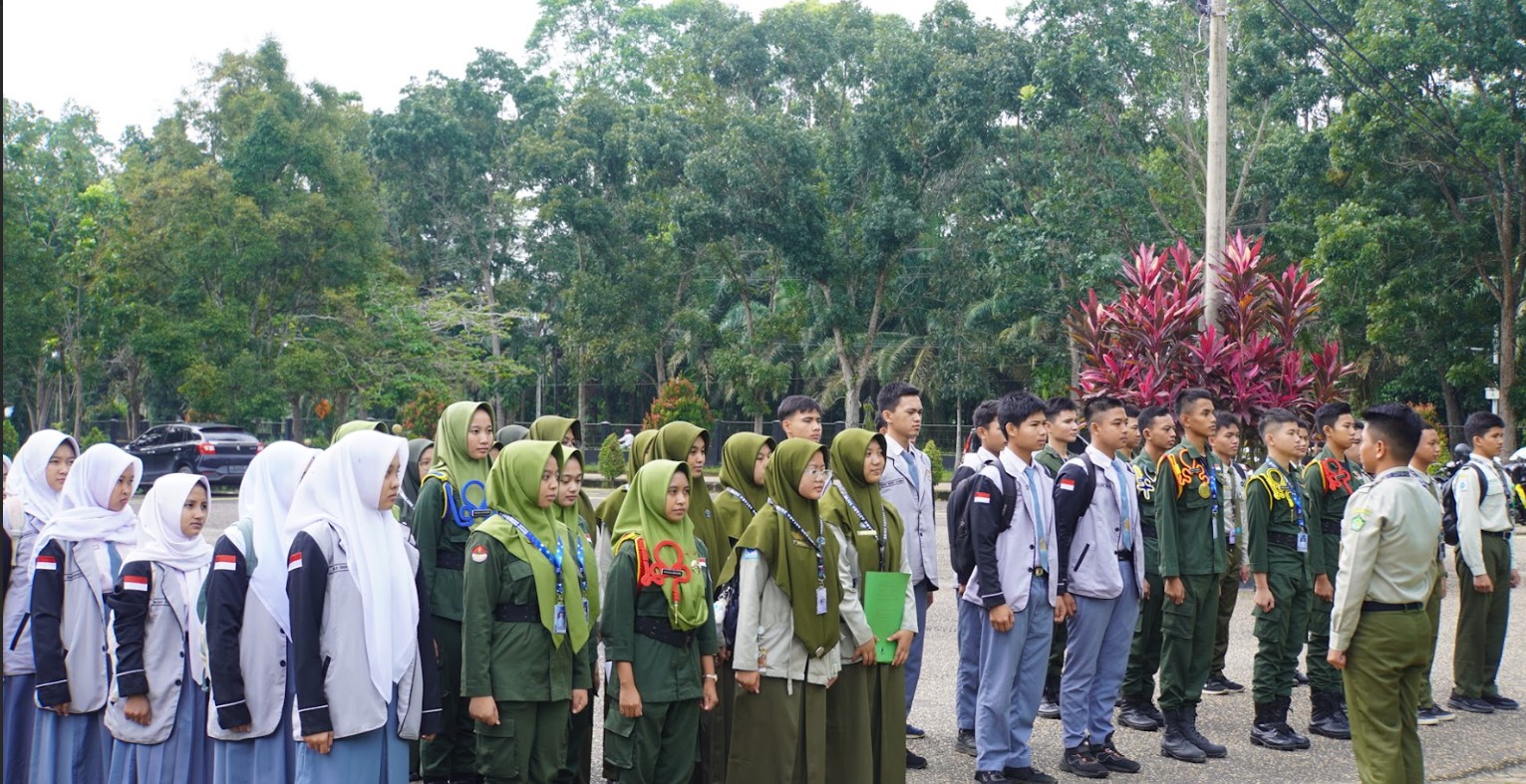 Kepala MAN IC Jambi Lepas Peserta BAKAR 2025 dengan Semangat Kepedulian