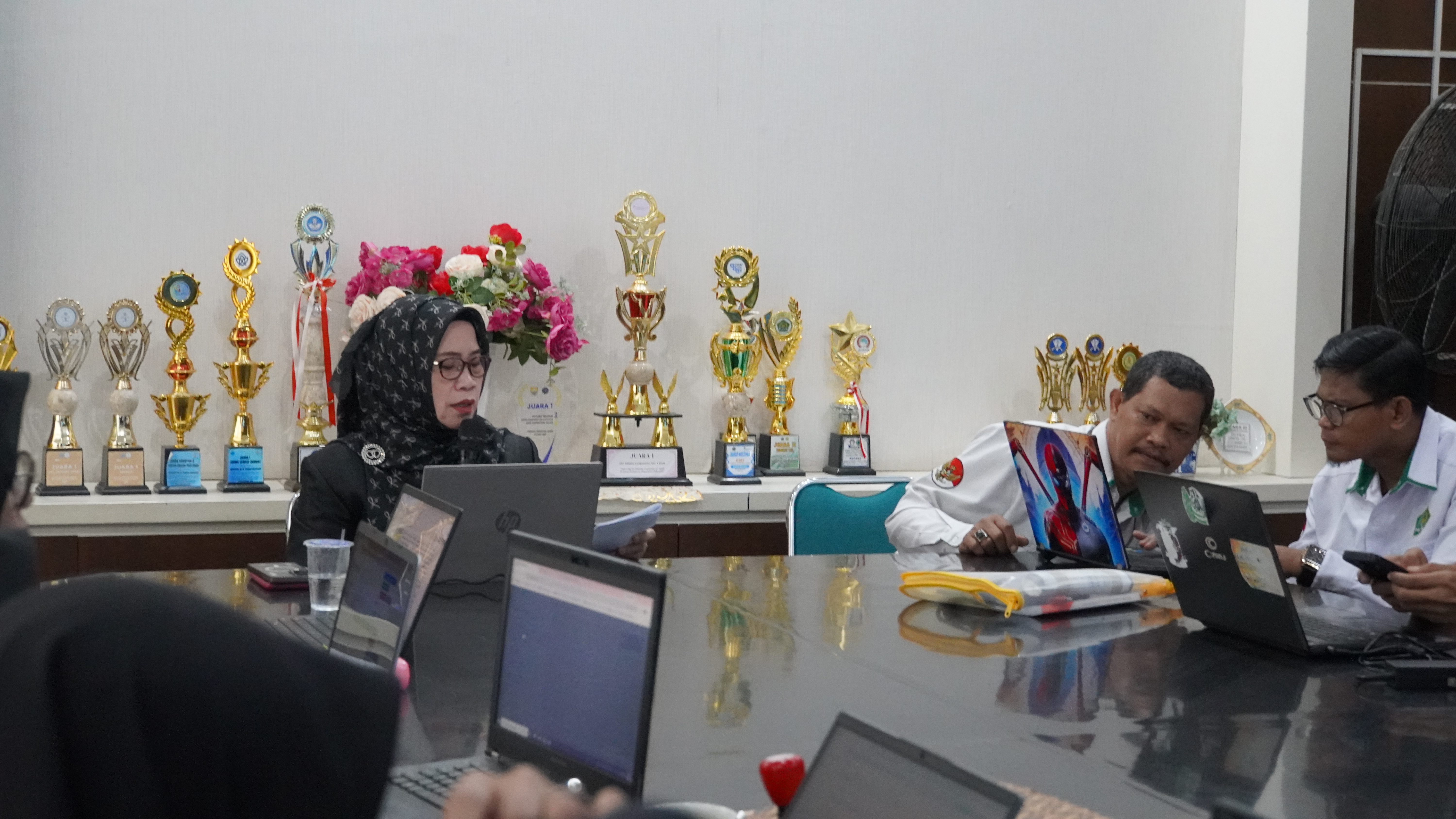 Kepala MAN Insan Cendekia Jambi Perkuat Komitmen Kinerja ASN melalui Pendampingan Penyelesaian E-Kinerja