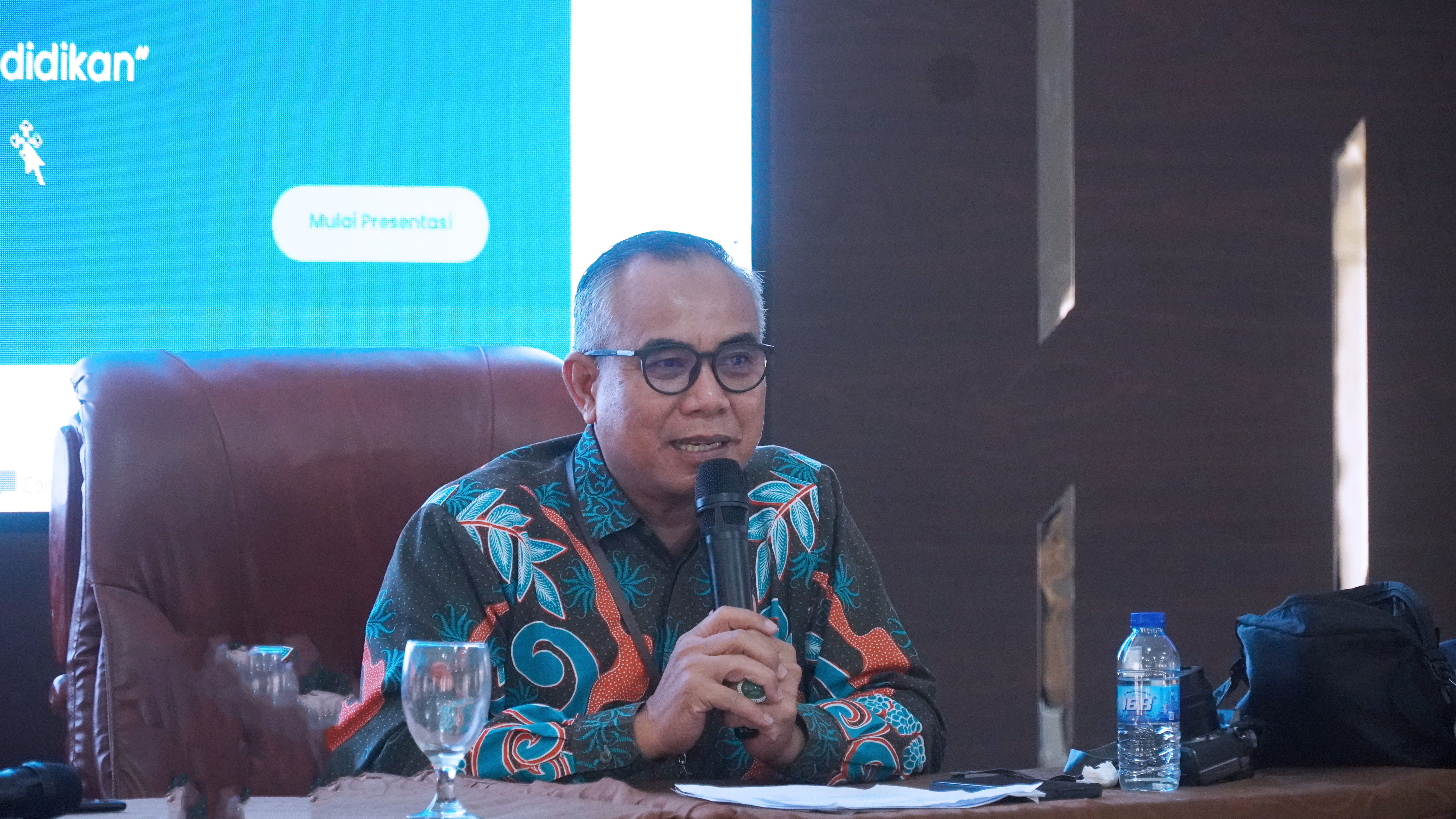 MAN IC Jambi Mantapkan Langkah Membangun Madrasah Berintegritas melalui Konsinyering Penyusunan Program Madrasah