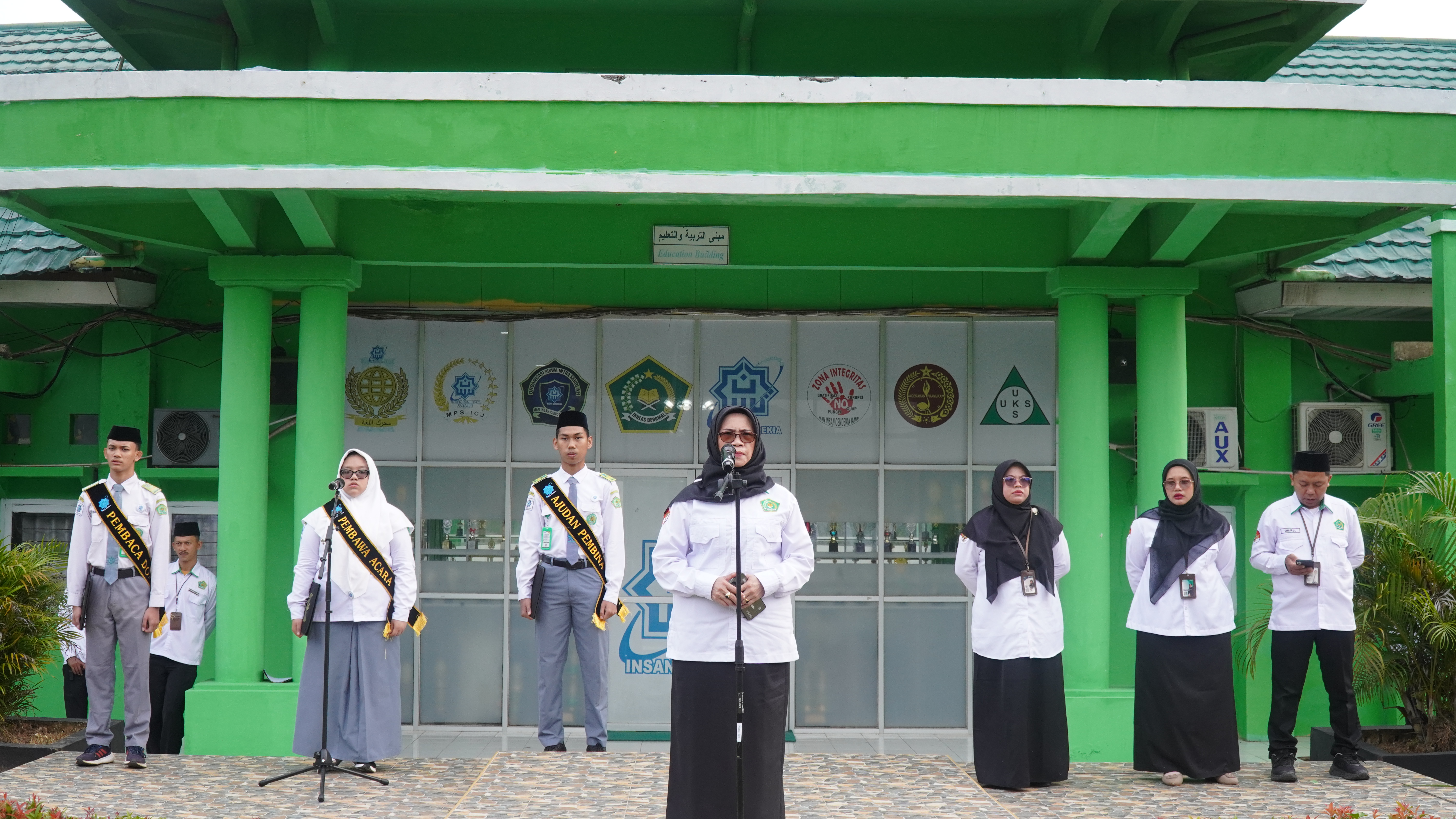 Semangat Unggul, Upacara Bendera MAN IC Jambi Berlangsung Khidmat
