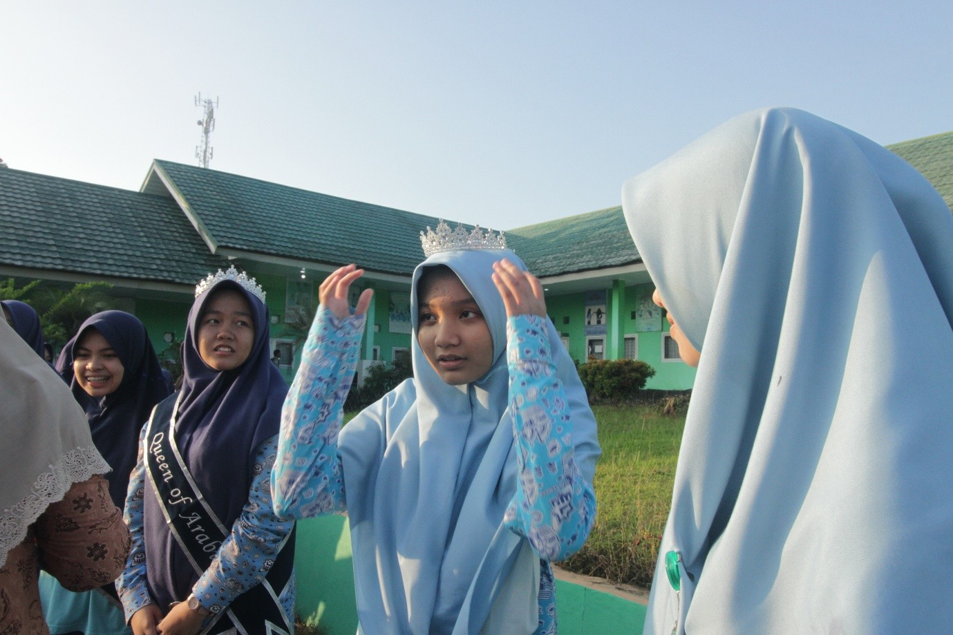 Siti Arefa Ramadani, King Inggris Putri MAN IC Jambi yang Bersinar Penuh Percaya Diri