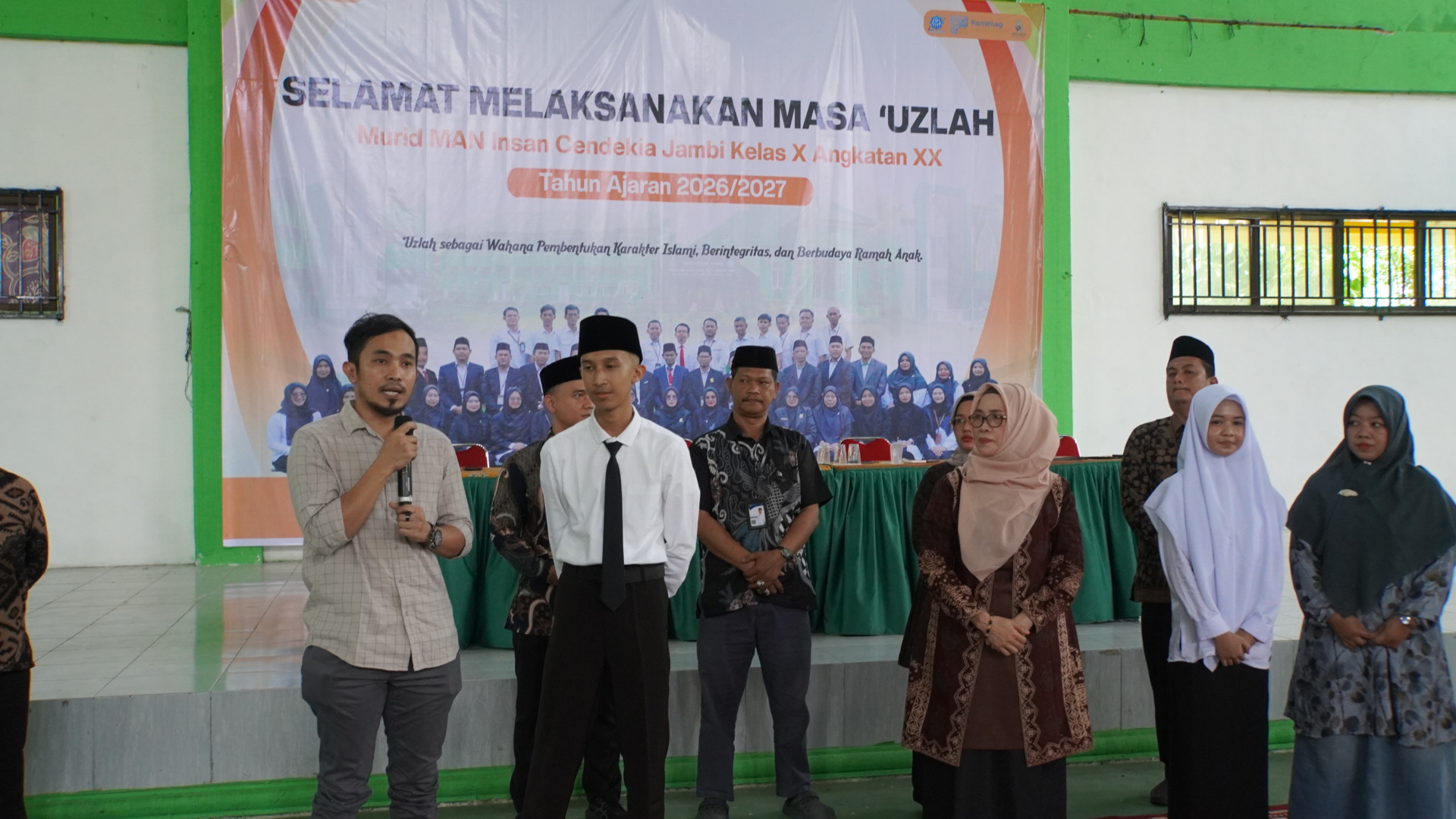 Suasana Haru Warnai Serah Terima Peserta Didik Baru Angkatan XX MAN Insan Cendekia Jambi