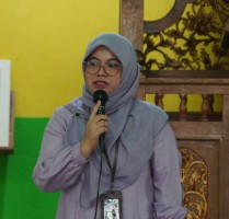 Laporan Wakil Kepala Bidang Akademik MAN IC Jambi pada Penyerahan Laporan Hasil Belajar Siswa