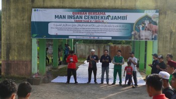 Dukungan Komite dan Tokoh Masyarakat Terlihat dalam Qurban Sapi Ketiga