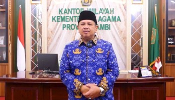 Kakanwil Kemenag Provinsi Jambi Ajak Siswa dan Guru MAN IC Jambi Dukung UKBI Adaptif, Wujud Cinta Tanah Air melalui Kemahiran Berbahasa Indonesia