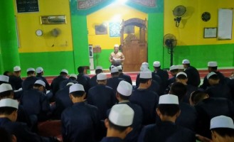 Menanam Nilai, Menumbuhkan Kepedulian, Kajian Bakda Maghrib Perkuat Spirit Zakat di MAN Insan Cendekia Jambi