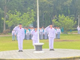 Wujudkan Madrasah Sehat dan Cinta Lingkungan,  MAN IC Jambi  Gelar Upacara Bendera dengan Pesan Anti Rokok